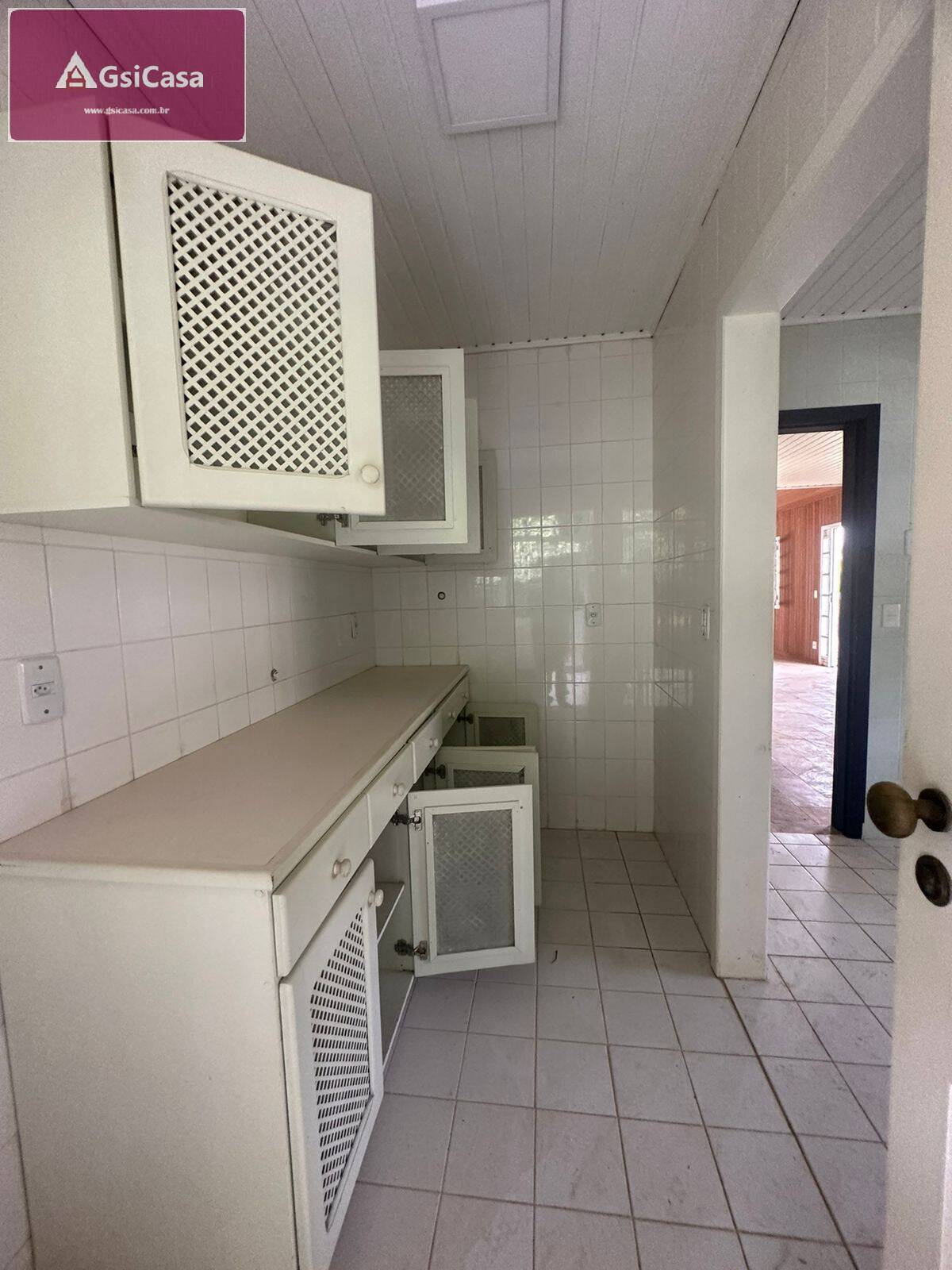 Casa de Condomínio para alugar com 4 quartos, 350m² - Foto 29