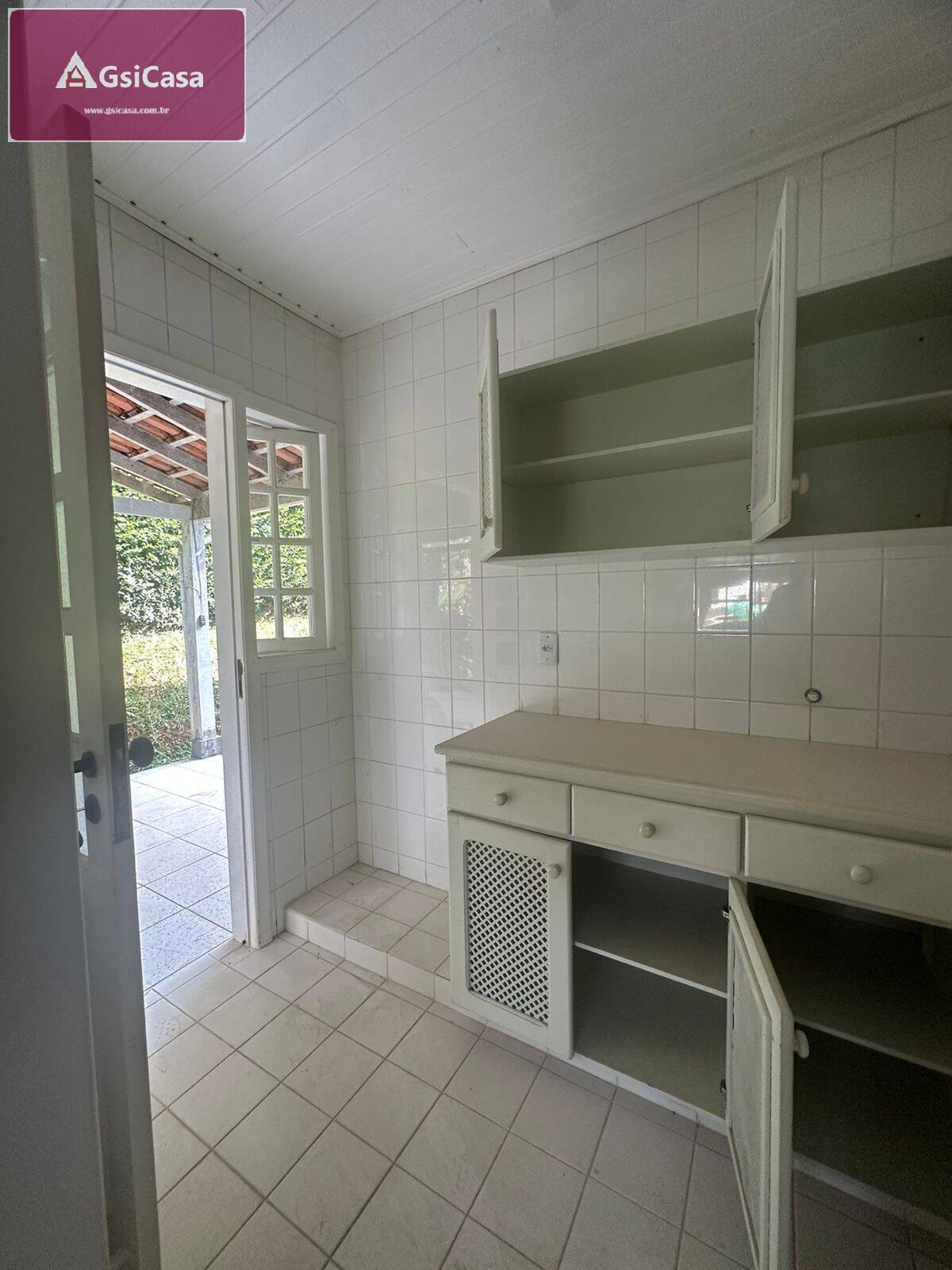 Casa de Condomínio para alugar com 4 quartos, 350m² - Foto 34