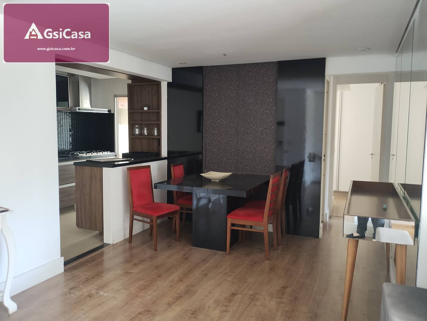 Apartamento à venda com 3 quartos, 75m² - Foto 1